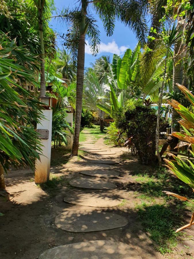 Charisma Beach Resort Siquijor Exteriör bild