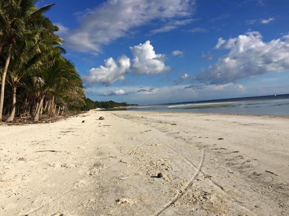 Charisma Beach Resort Siquijor Exteriör bild